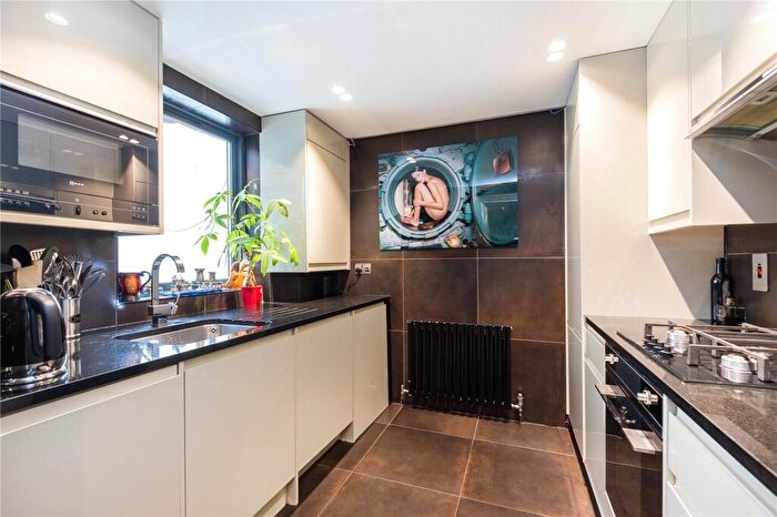 3 Bedroom Flat To Rent In Sara Court, Abercorn Place, NW8