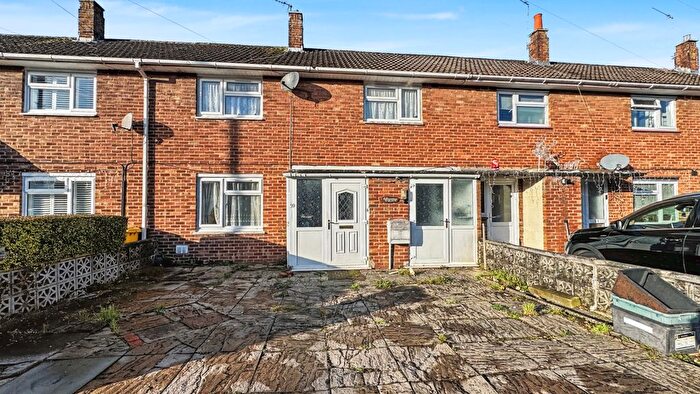 3 Bedroom Semi Detached House To Rent In Tilling Road, Bristol, Bristol, Aq, Gb, BS10