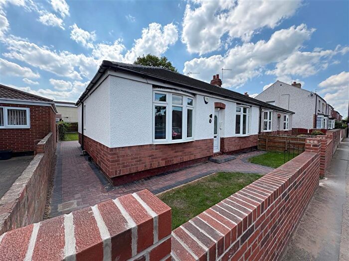 3 Bedroom Bungalow To Rent In Arksey Lane, Bentley, Doncaster, DN5