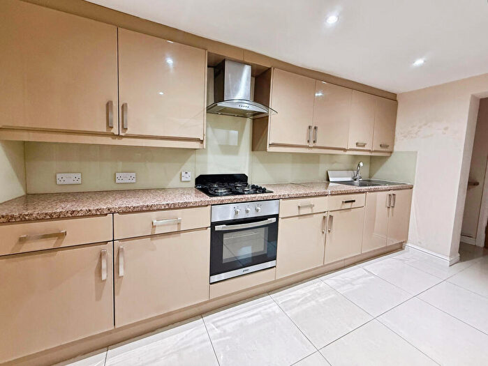 4 Bedroom Terraced House To Rent In Strone Road, Forest Gate, London, E7