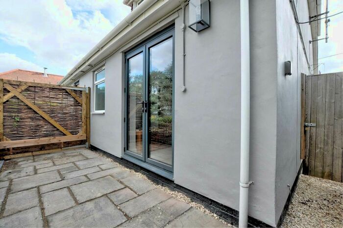1 Bedroom Flat To Rent In Green End Road, Radnage, High Wycombe, HP14