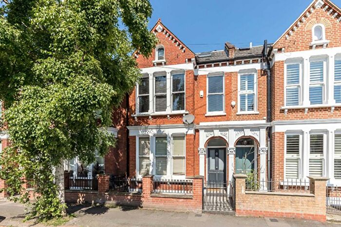 5 Bedroom Terraced House To Rent In Elms Crescent, Clapham, SW4