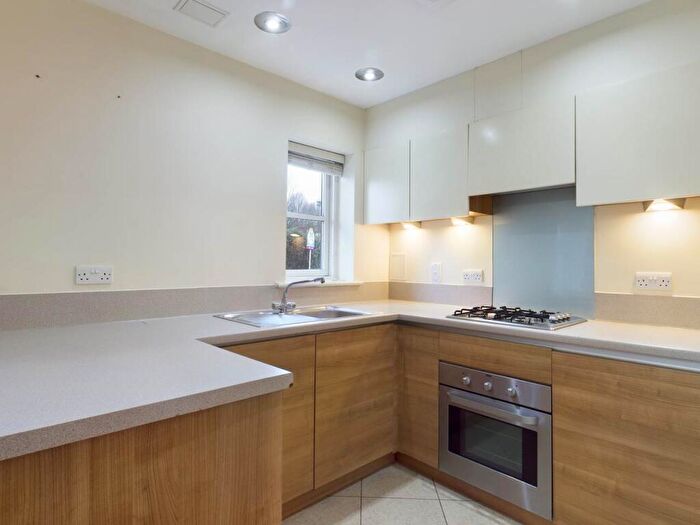 2 Bedroom Flat To Rent In Talehangers Close, Bexleyheath, Kent, DA6