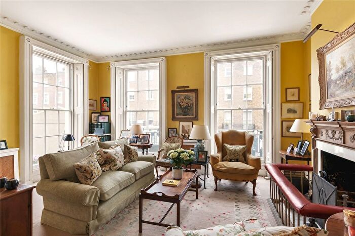 4 Bedroom Flat For Sale In Lower Belgrave Street, Belgravia, London, SW1W