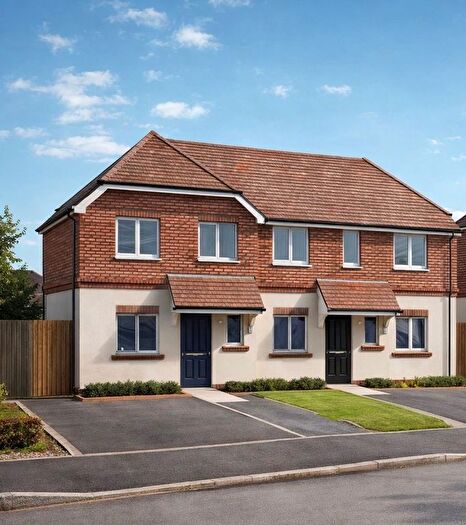 3 Bedroom Semi Detached House For Sale In Sunray Avenue, Surbiton, KT5