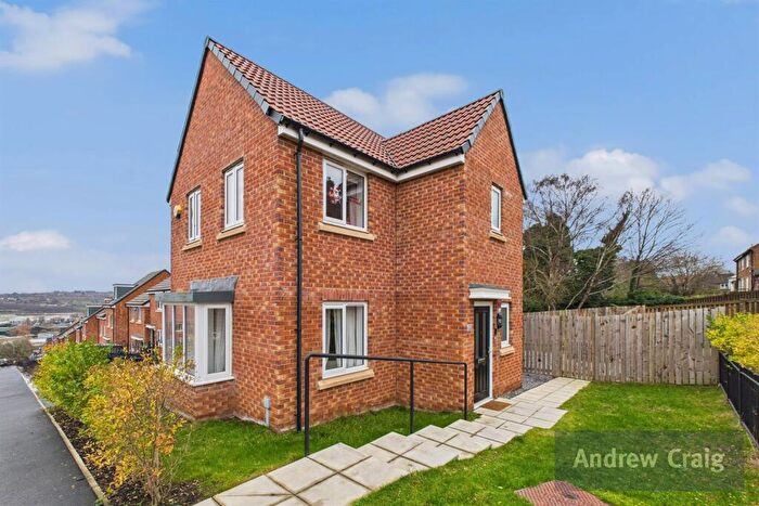 3 Bedroom Semi-Detached House For Sale In Elm Road, Blaydon-On-Tyne, NE21