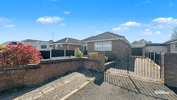 2 Bedroom Semi-Detached Bungalow For Sale In Highfield Close, Mansfield, NG19