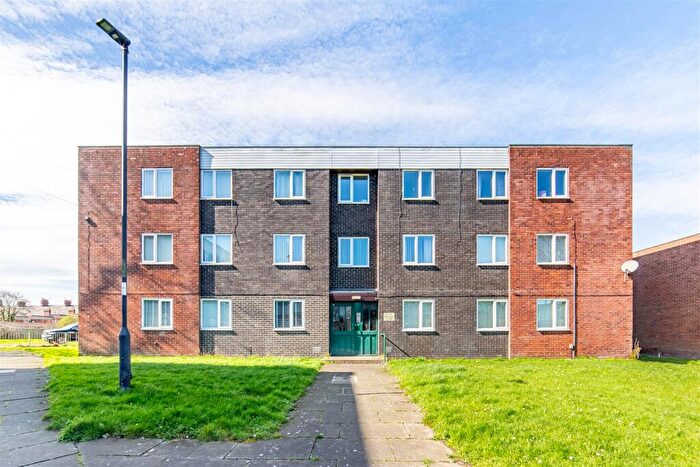 2 Bedroom Flat For Sale In Rothley Close, Newcastle Upon Tyne, NE3