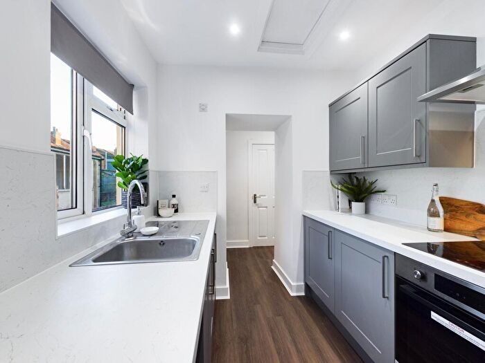 6 Bedroom House To Rent In Ripon Street, LN5