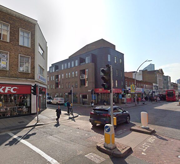 2 Bedroom Flat To Rent In High Road, Ilford, IG1