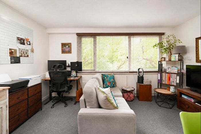 1 Bedroom Flat For Sale In Livingstone Walk, Hemel Hempstead, HP2