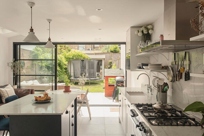 5 Bedroom Terraced House For Sale In Nutbrook Street, Peckham Rye, London, SE15