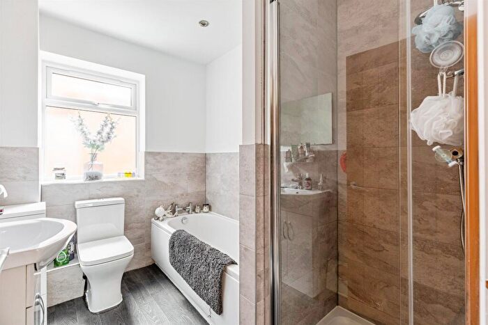 2 Bedroom Detached Bungalow For Sale In East Street, Olney, MK46