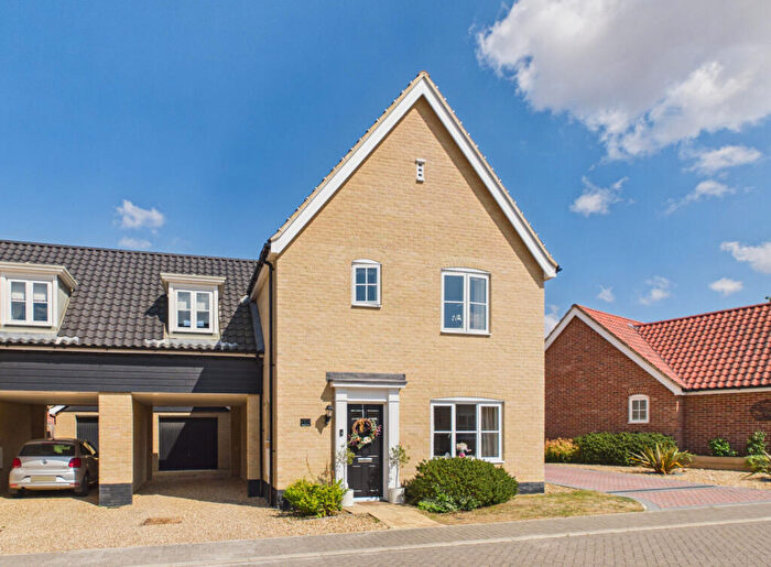 3 Bedroom Link Detached House For Sale In Skipper Close, Thurston, Bury St. Edmunds, Suffolk, IP31