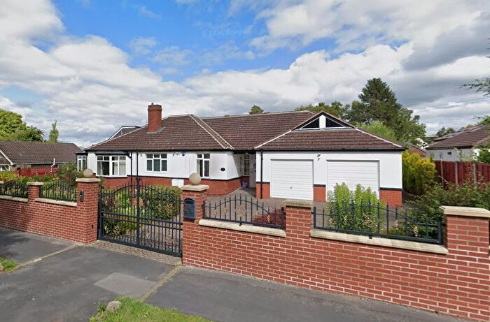 4 Bedroom Detached Bungalow For Sale In Whinfield, Leeds, LS16