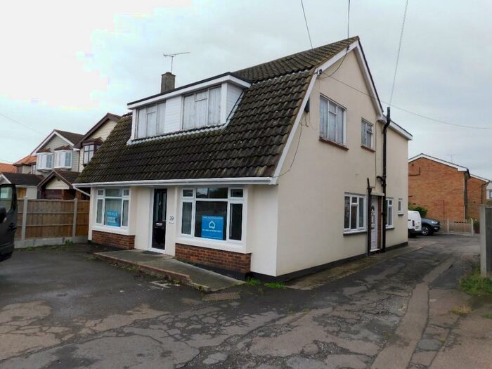 1 Bedroom Ground Flat To Rent In Long Road, Canvey Island, Essex, SS8