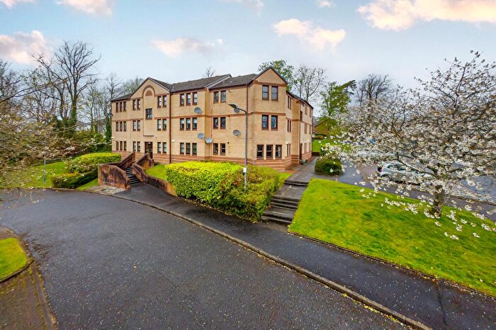 2 Bedroom Apartment For Sale In Woodlands Park, Thornliebank, Glasgow, East Renfrewshire, G46