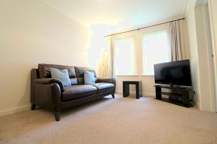 2 Bedroom Flat To Rent In Headland Court, Ground Floor, AB10
