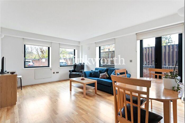2 Bedroom Flat For Sale In Fox Lane, London, N13