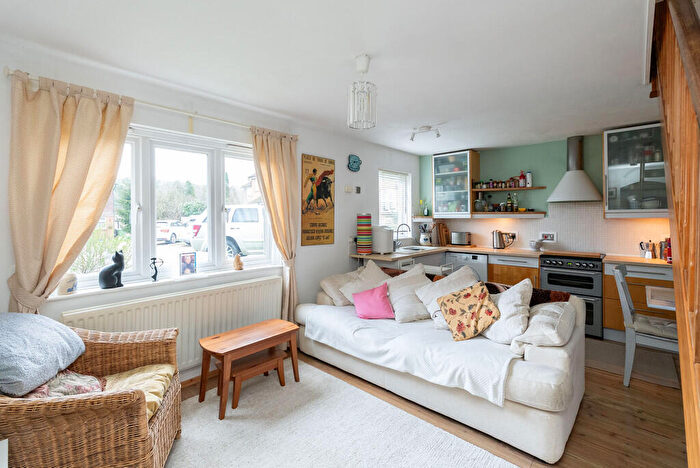 1 Bedroom Semi-Detached House For Sale In Markham Road, Capel, RH5