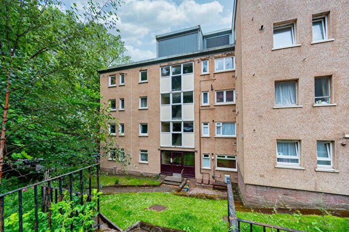 2 Bedroom Flat To Rent In Fergus Court, North Kelvinside, Glasgow, G20