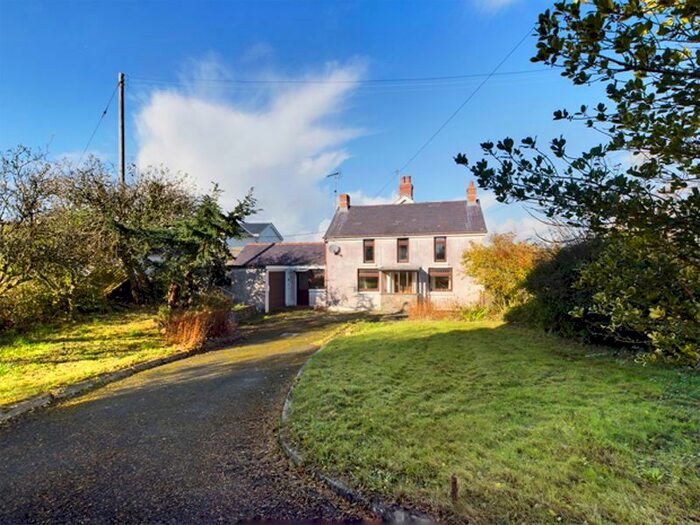 2 Bedroom Property For Sale In Henfwlch Road, Carmarthen SA33