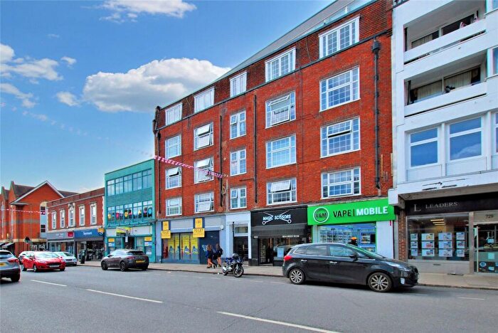 Apartment To Rent In High Street, Guildford, Surrey, GU1