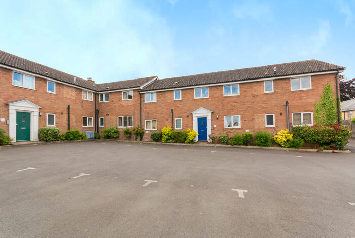 1 Bedroom Apartment To Rent In Badgers Close, OX33