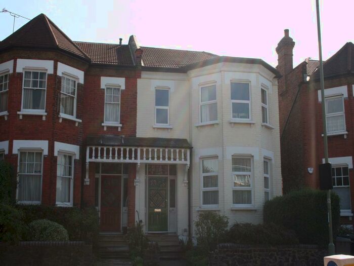 2 Bedroom Flat To Rent In Gainsborough Road, North Finchley, N12