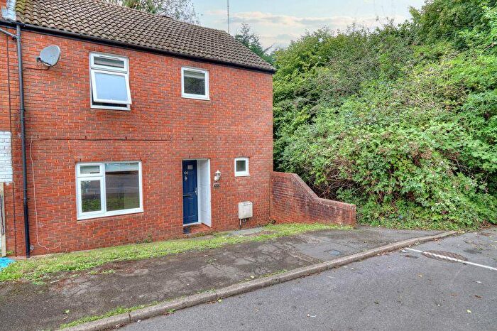 3 Bedroom End Of Terrace House For Sale In Simmons Way, Lane End, HP14