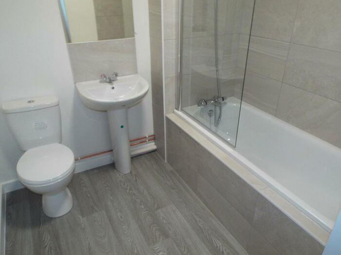 2 Bedroom Apartment To Rent In Bedford Place, Central. Broadband Included, SO15