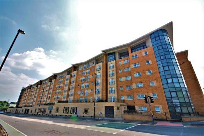 2 Bedroom Flat To Rent In Middlewood Street, Salford, Manchester, M5