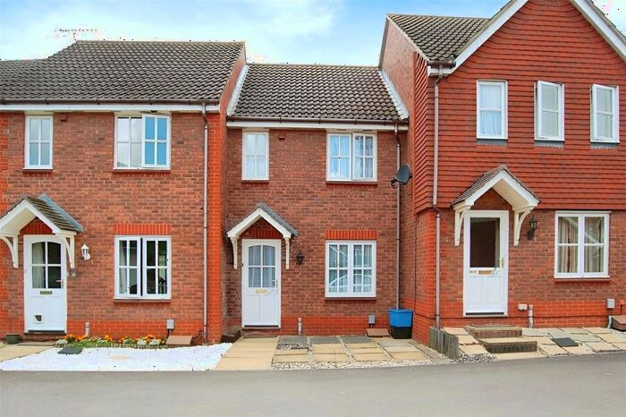 2 Bedroom Detached House To Rent In Fairfield Way, Stevenage, Hertfordshire, SG1