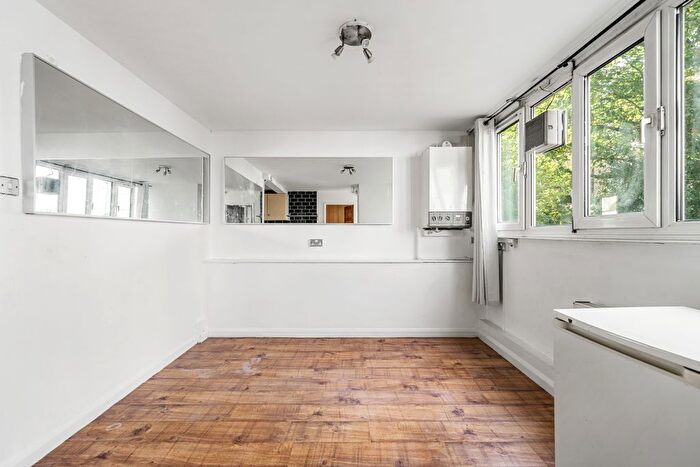 1 Bedroom Flat To Rent In Finborough Road, Chelsea, SW10