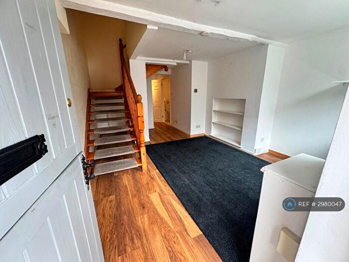 2 Bedroom Terraced House To Rent In Warburton St, Manchester, M20