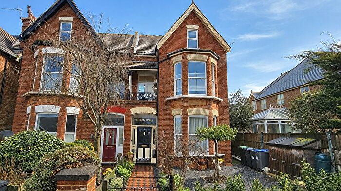 2 Bedroom Flat For Sale In Beltinge Road, Herne Bay, CT6