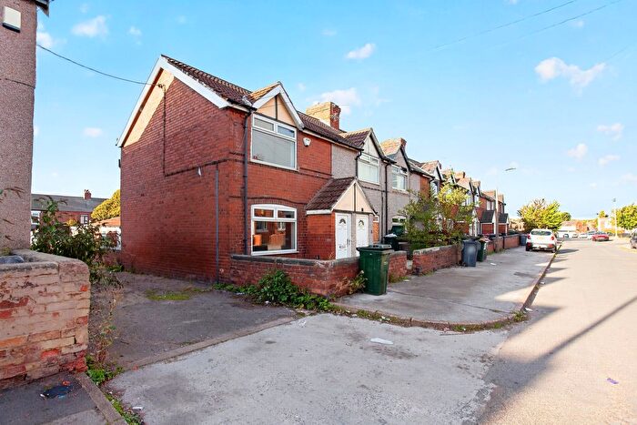 2 Bedroom End Of Terrace House For Sale In Leicester Road, Dinnington, Sheffield, S25