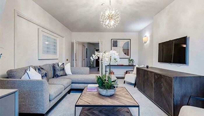 4 Bedroom Penthouse To Rent In Park Road, London, NW8