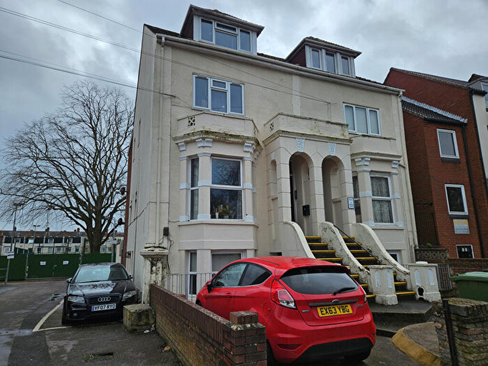 2 Bedroom Flat To Rent In Southsea, Portsmouth, Hampshire, PO5