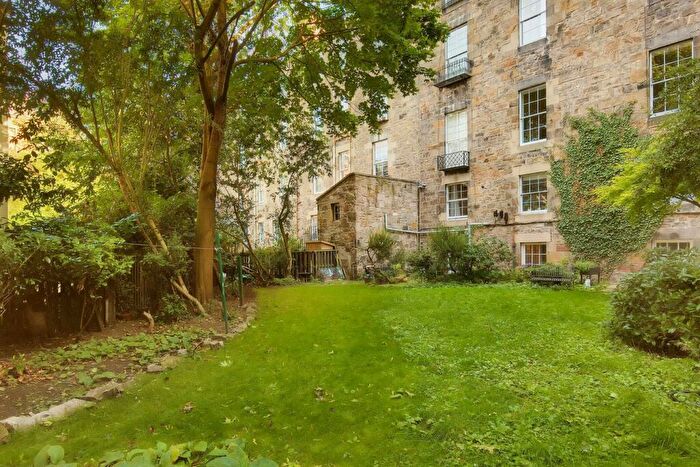 2 Bedroom Flat For Sale In St Stephen Street, Edinburgh, EH3