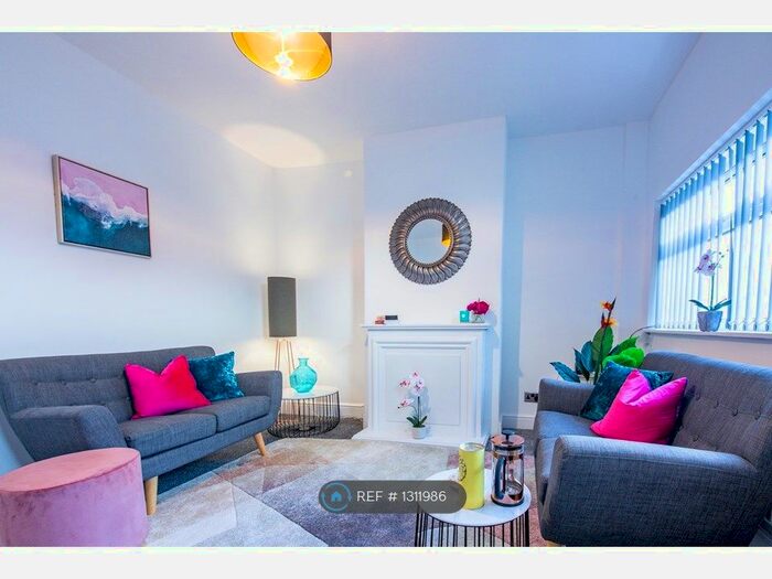 3 Bedroom Terraced House To Rent In Chesterfield Road, Chesterfield S42