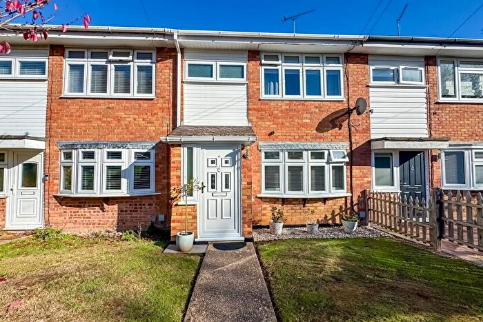 3 Bedroom Terraced House For Sale In St. Margarets Avenue, Stanford-Le-Hope, SS17