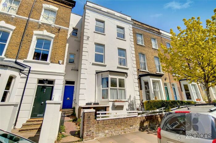 2 Bedroom Flat To Rent In Falkland Road, Kentish Town, London, NW5