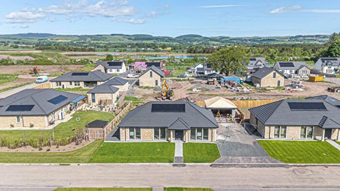 3 Bedroom Detached Bungalow For Sale In Killoch Burn Crescent, Balado. Kinross, KY13