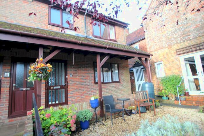 1 Bedroom Retirement Property For Sale In South Lane, Old Clanfield, PO8
