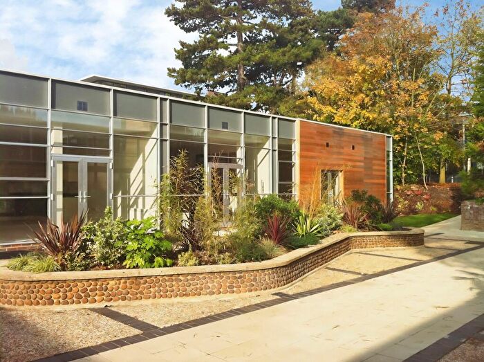 2 Bedroom House To Rent In Newsom Place, St Albans, AL1