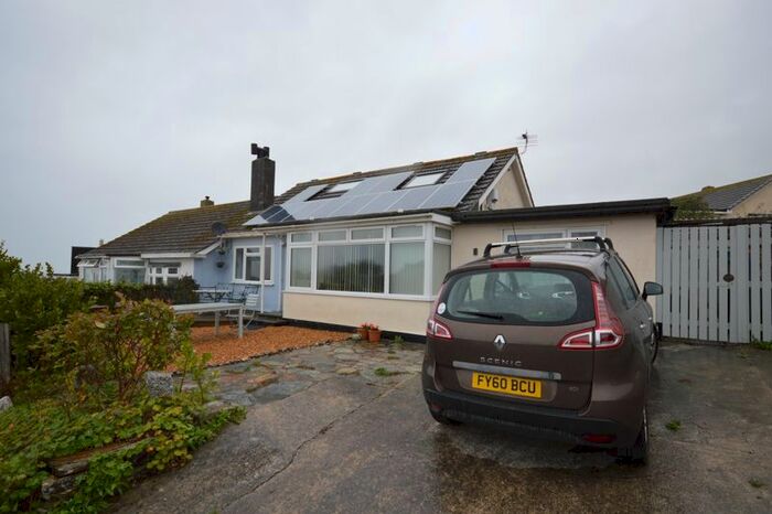 4 Bedroom Semi-Detached Bungalow To Rent In Greenbank Crescent, Newquay, TR7