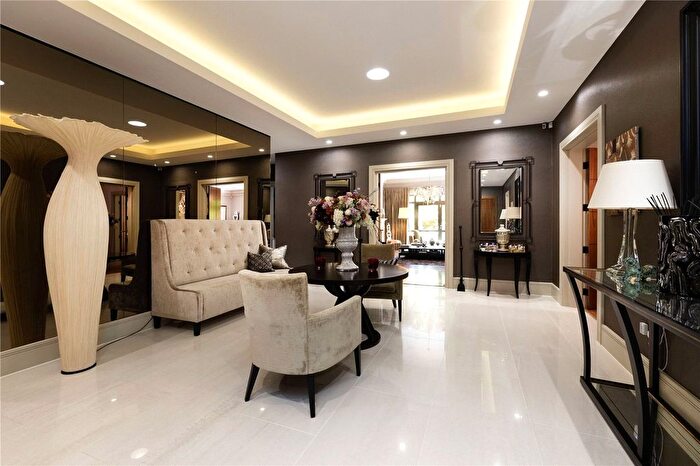 3 Bedroom Flat To Rent In The Bishops Avenue, London, N2