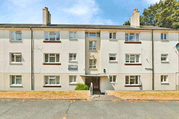 2 Bedroom Flat For Sale In Terra Nova Green, Plymouth, Devon, PL2
