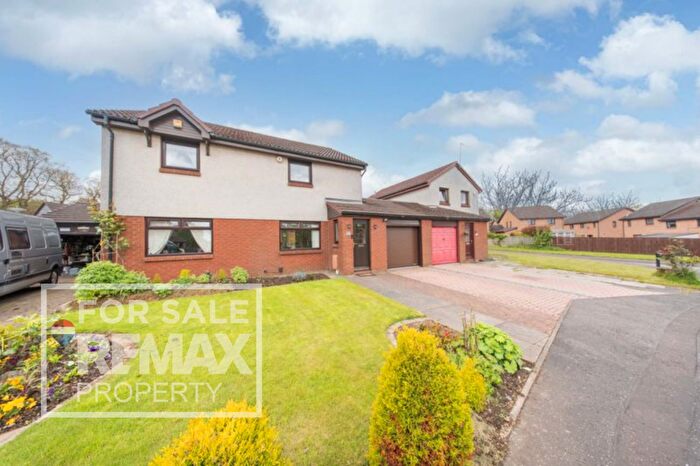 3 Bedroom Semi Detached House For Sale In Bishops Park, Mid Calder, EH53